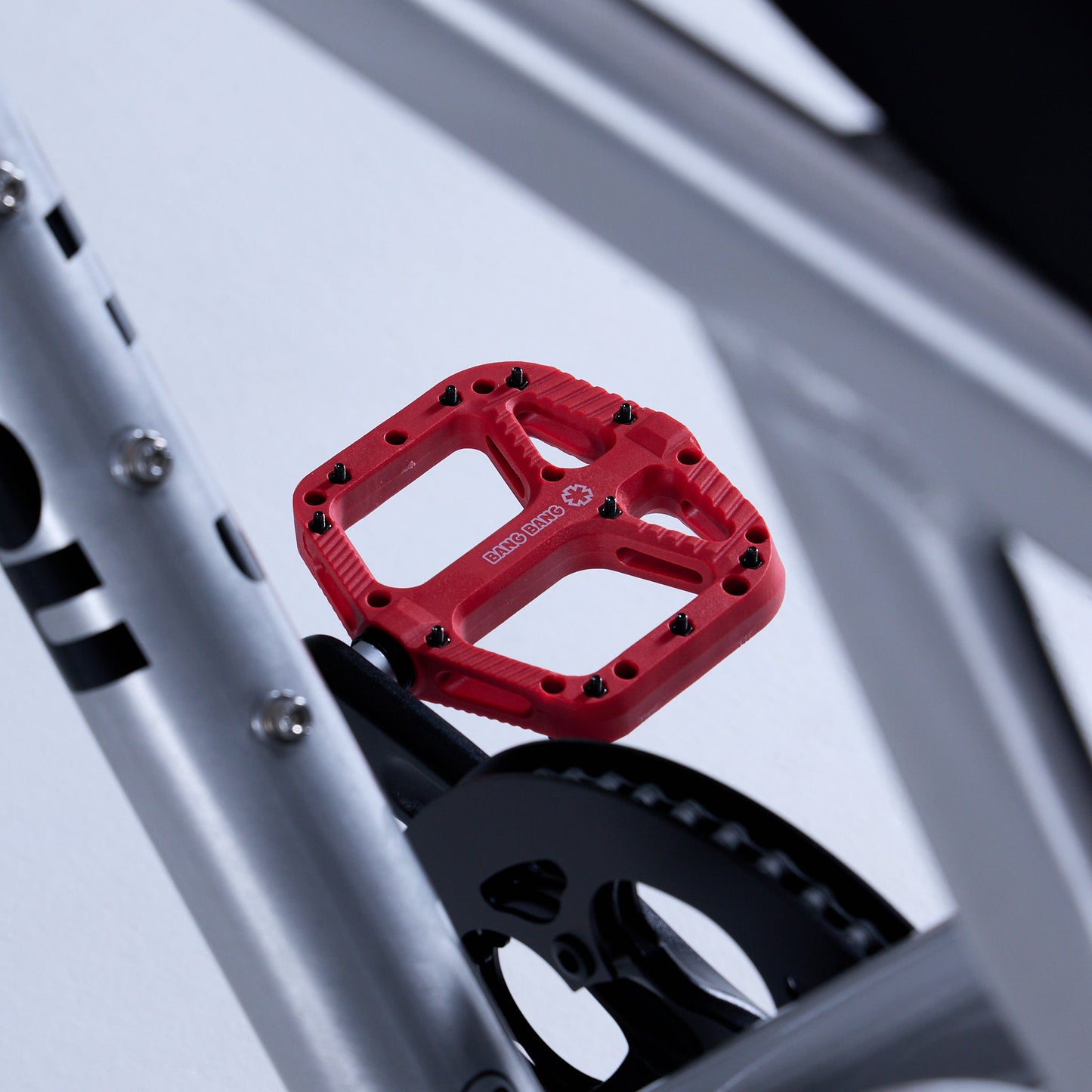 Bang Bang coloured platform pedals for Fatboy e-bikes