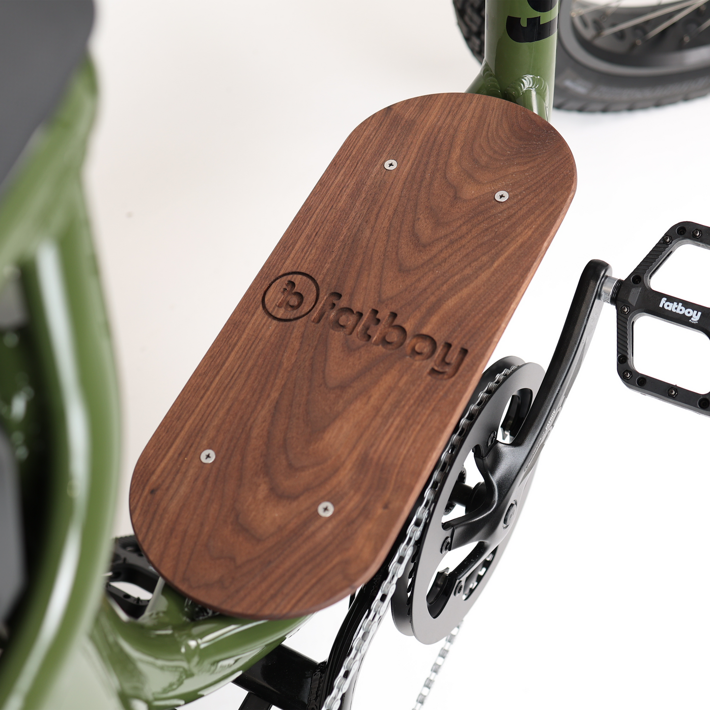 Fatboy Harlem V2 wooden footplate fitted to the bike