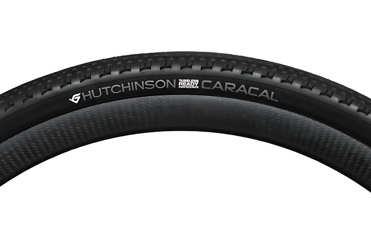 Hutchinson Caracal Race black tread and sidewall