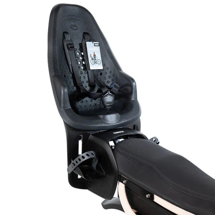 Fatboy rear rack adapter lifestyle photo with child seat