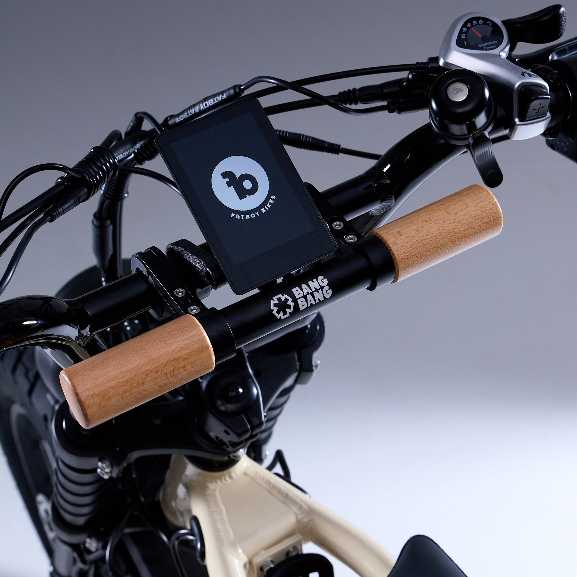 Fatboy Bang Bang cruiser handlebars fitted to an e-bike