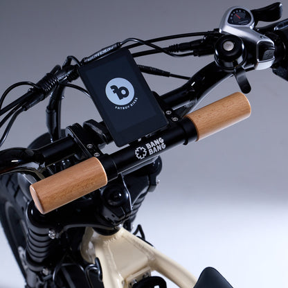 Fatboy Bang Bang cruiser handlebars fitted to an e-bike