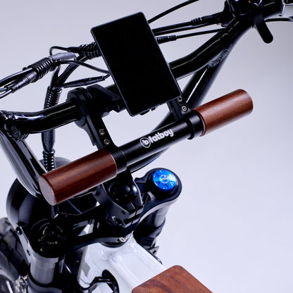 Fatboy Grom wooden handlebars detail view