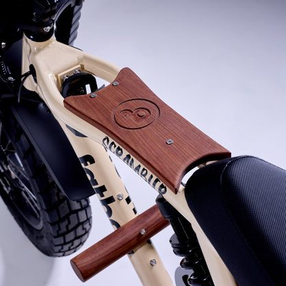 Fatboy Grom Seat Set Scrambler V2 walnut feature panel close-up