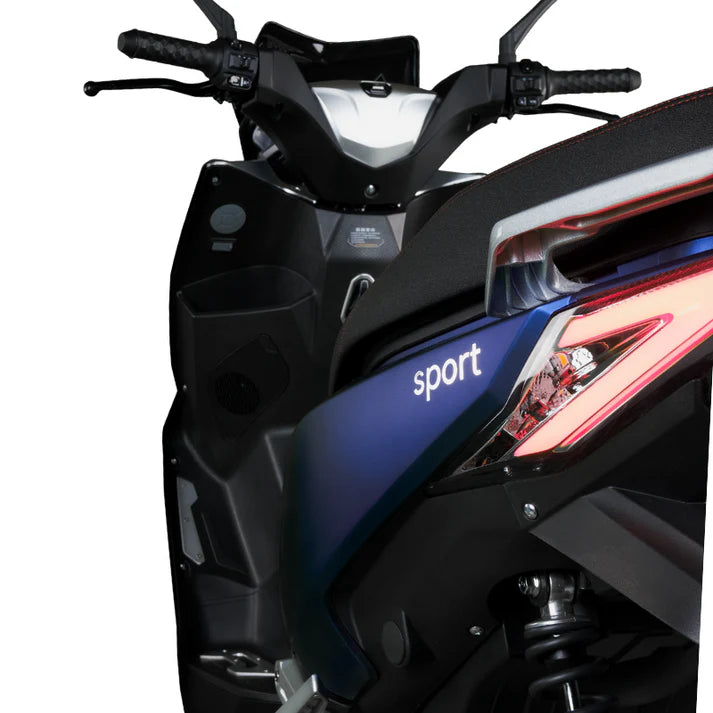 Benzina Zero Sport Electric Moped – view 4 | Grace & Pace Electric Bikes
