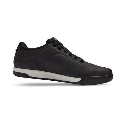 Giro Latch Flat Pedal Shoes in Black