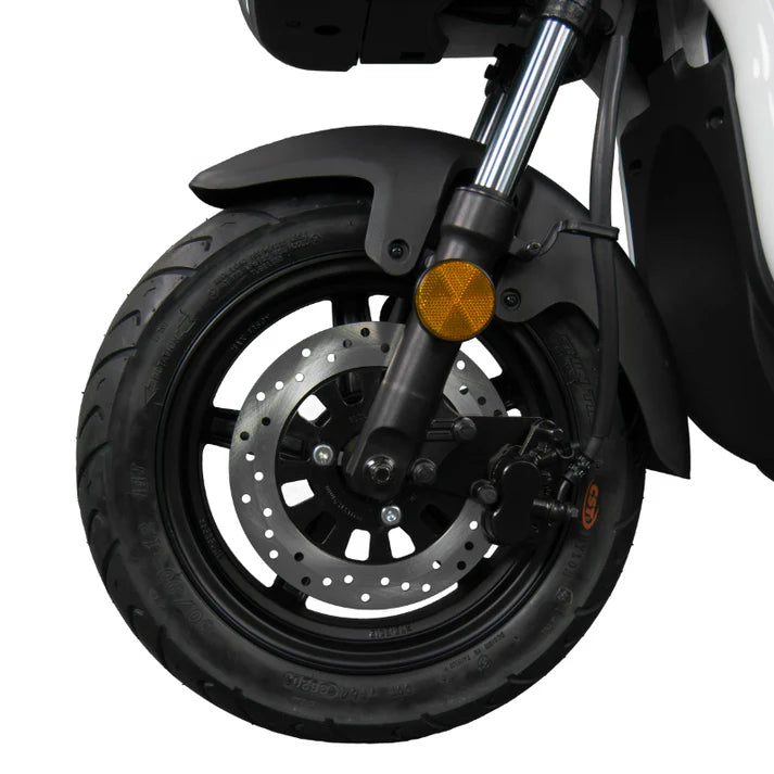 Benzina Zero Duo+ Electric Moped – view 6 | Grace & Pace Electric Bikes