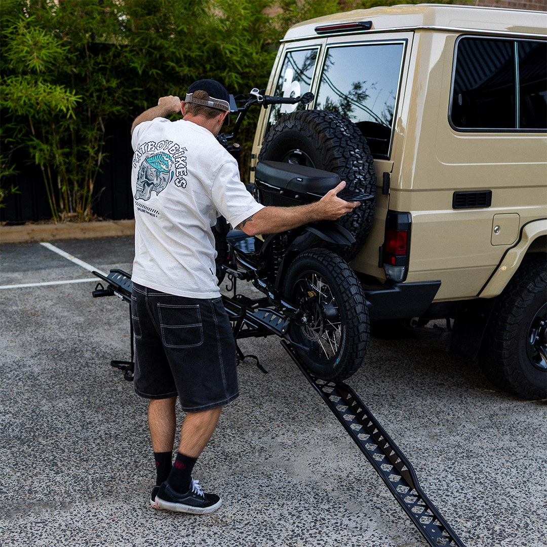 Fatboy Bang Bang dual e-bike carrier side view