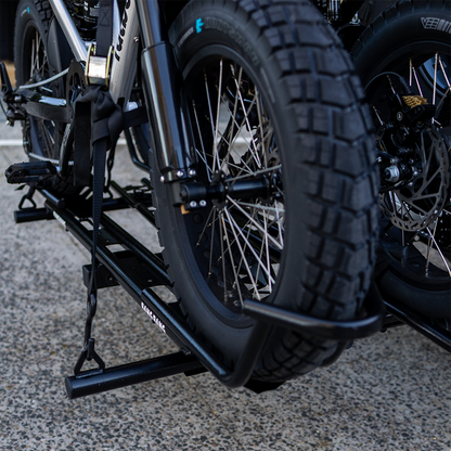 Fatboy Bang Bang dual e-bike carrier wheel tray and strap detail