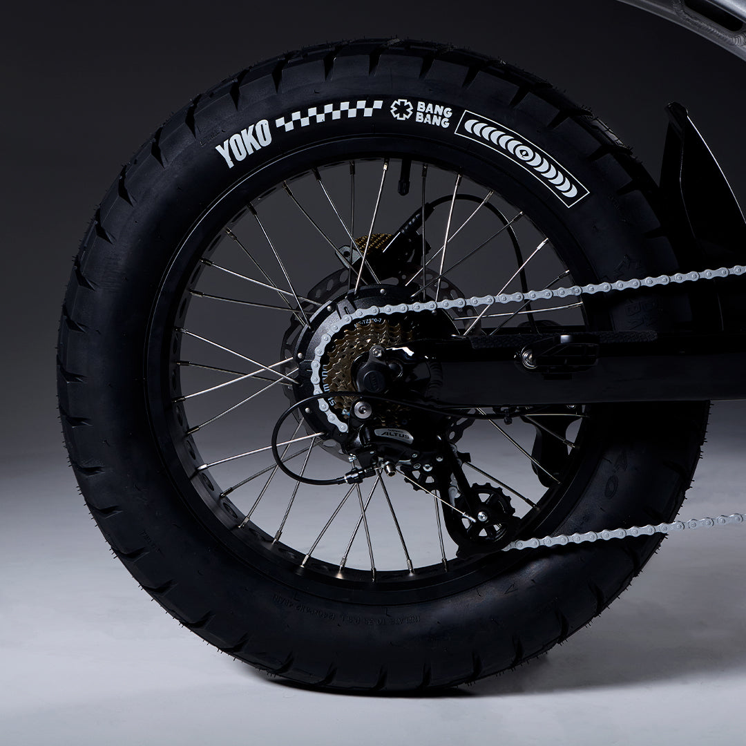 Fatboy Bang Bang Yoko 20 x 4 fat tyre with smooth centre tread