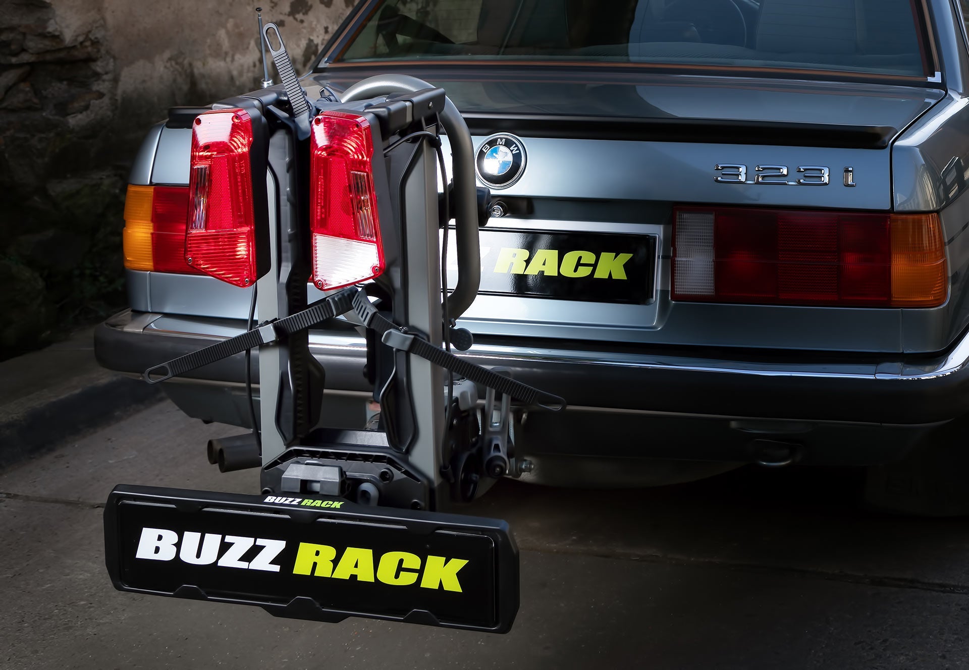 Buzzrack E-Scorpion 1 tilted down for boot access