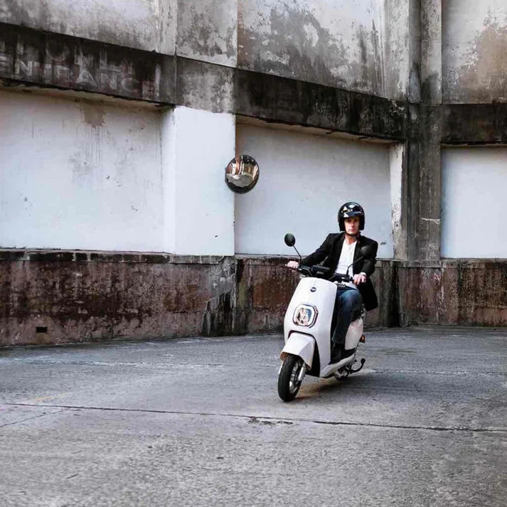 Benzina Zero City Electric Moped