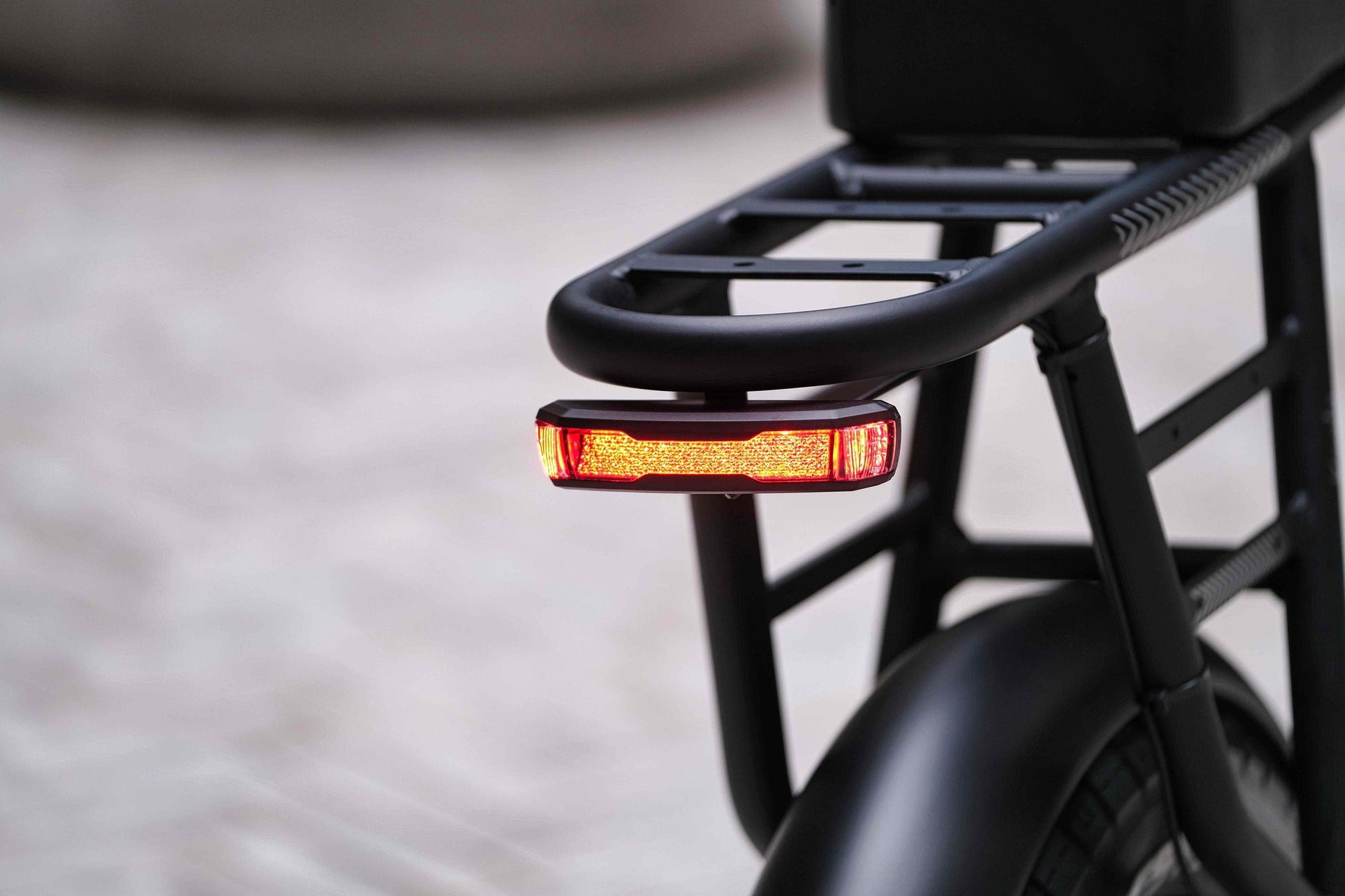 Volition KOALA CARGO integrated lights wired to main battery