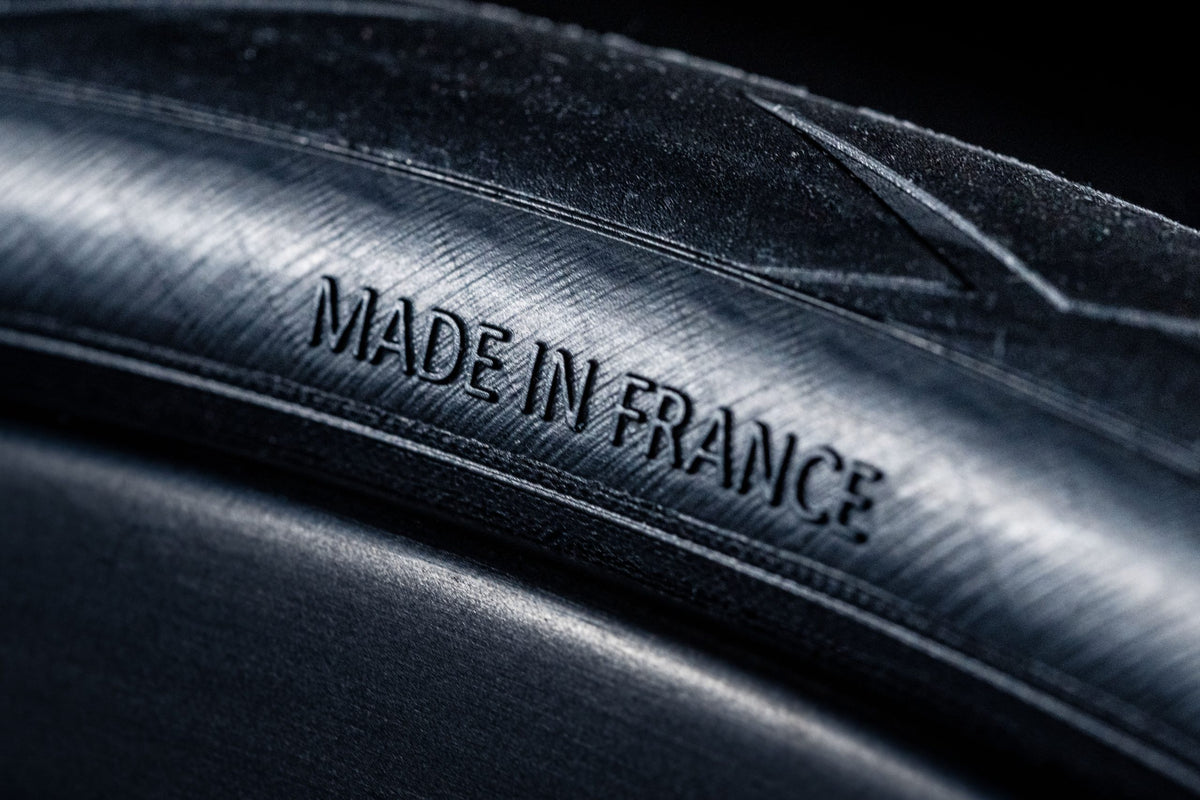 Hutchinson Blackbird Race road tyre sidewall