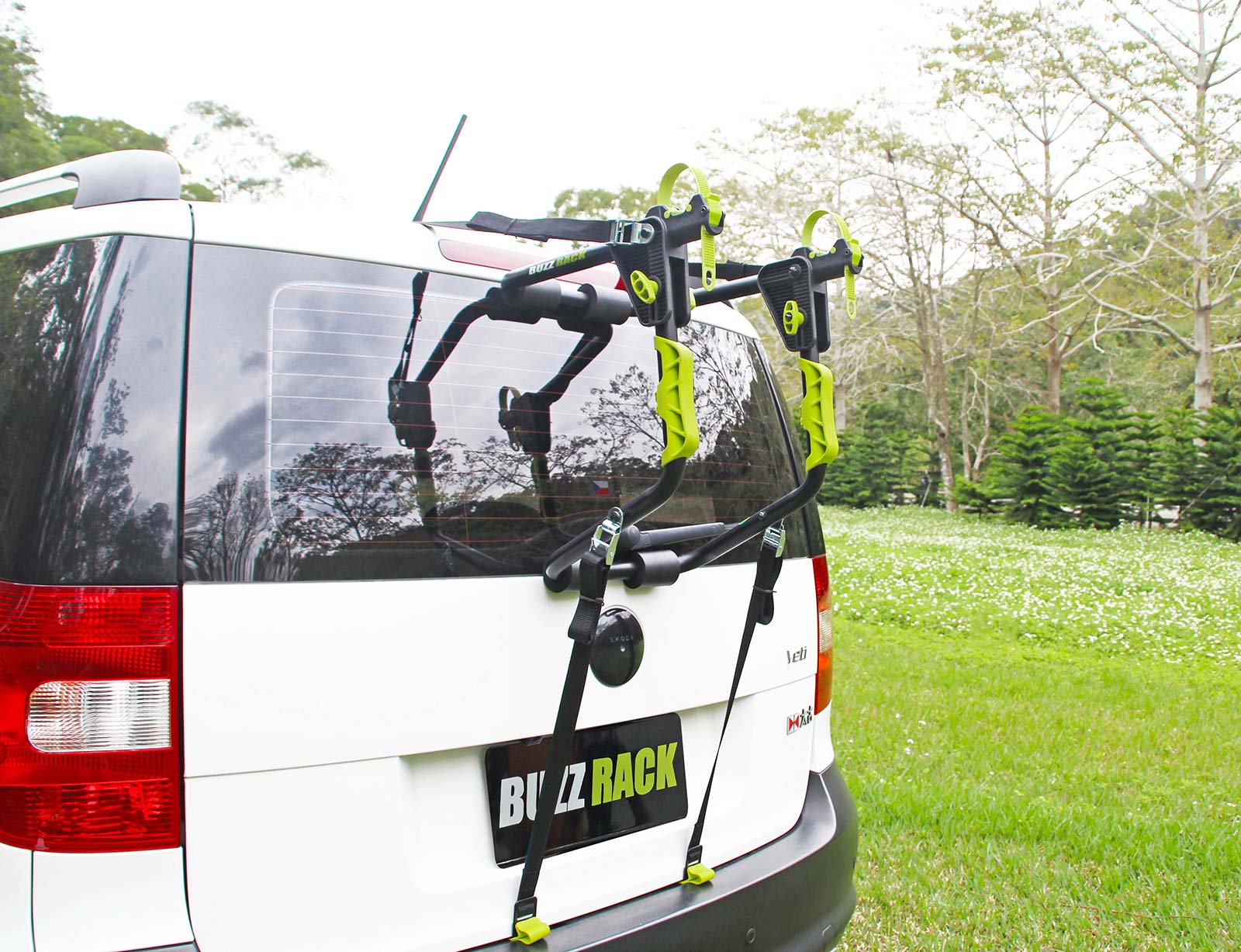 Buzzrack Colibri fitted to vehicle boot lid with bike