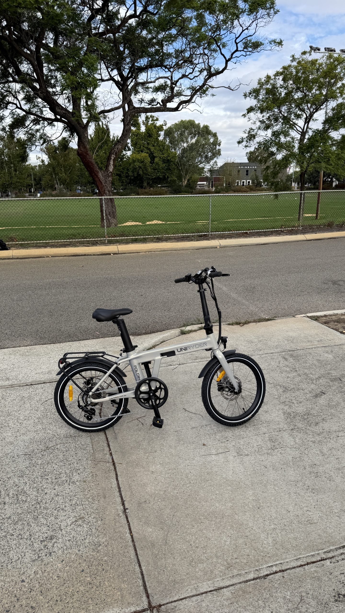 Ryder UniRyder 2 Folding Electric Bike studio photo | Grace & Pace Electric Bikes