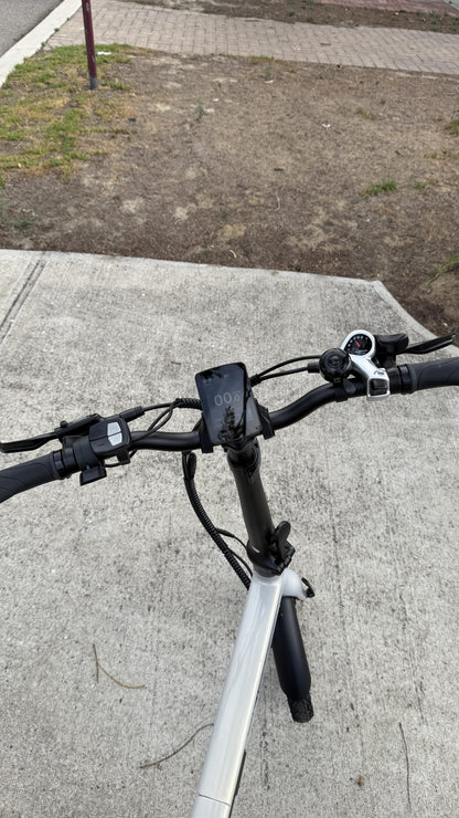 Ryder UniRyder 2 Folding Electric Bike frame detail | Grace & Pace Electric Bikes