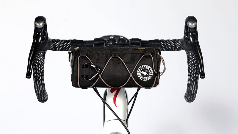 Ulac Coursier GT black handlebar bag rear mounting view