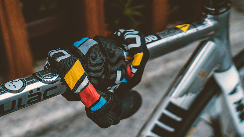 Ulac Diesel chain lock wrapped around a bicycle top tube