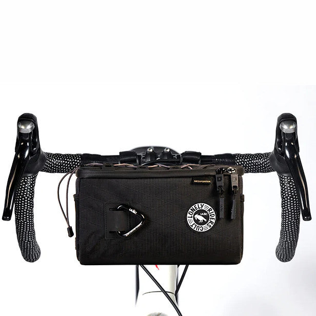 Ulac Coursier GT Max 4.2L handlebar bag – front view with elastic bands
