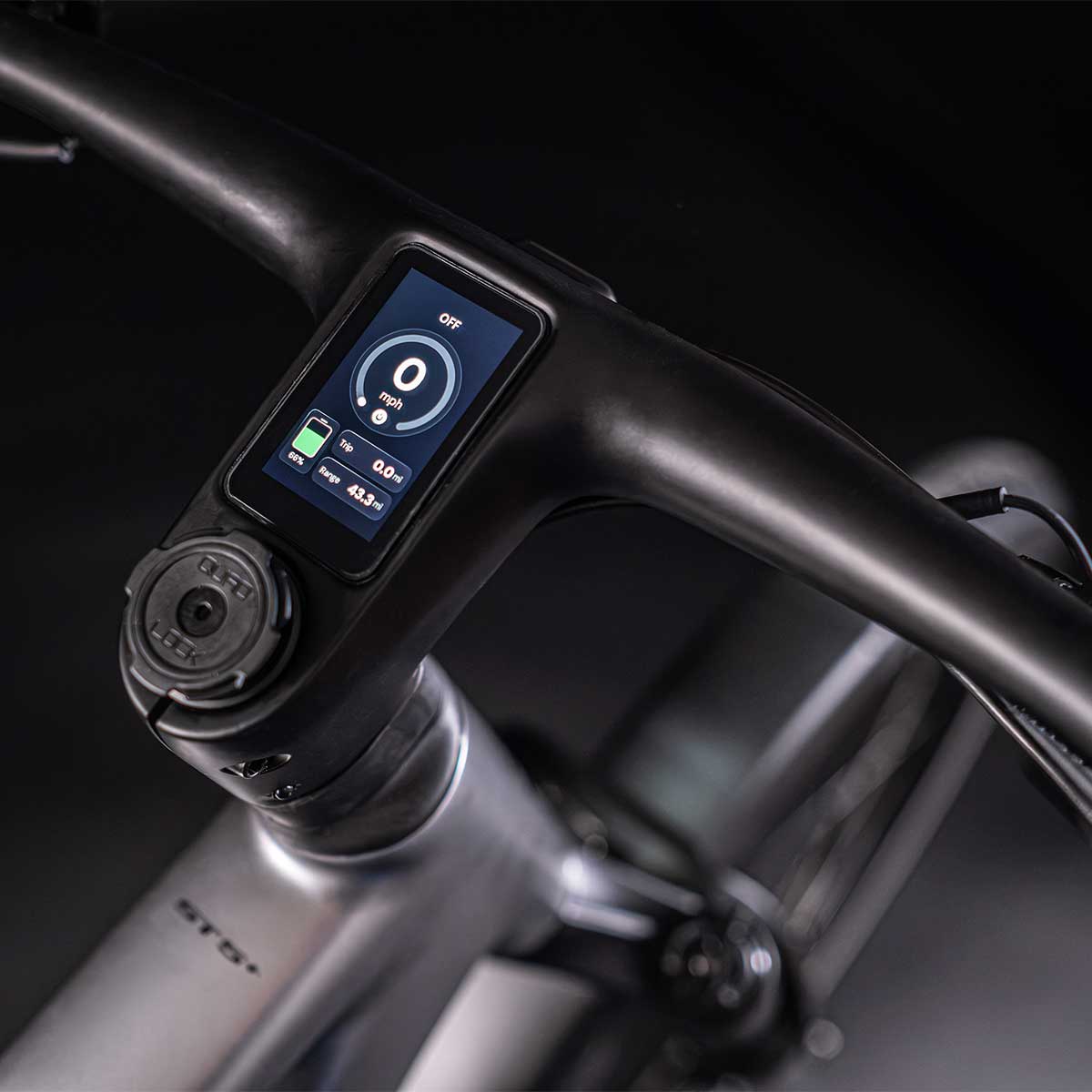 XDS X-Lab ST5+ Electric Commuter Bike Mercury Silver cockpit