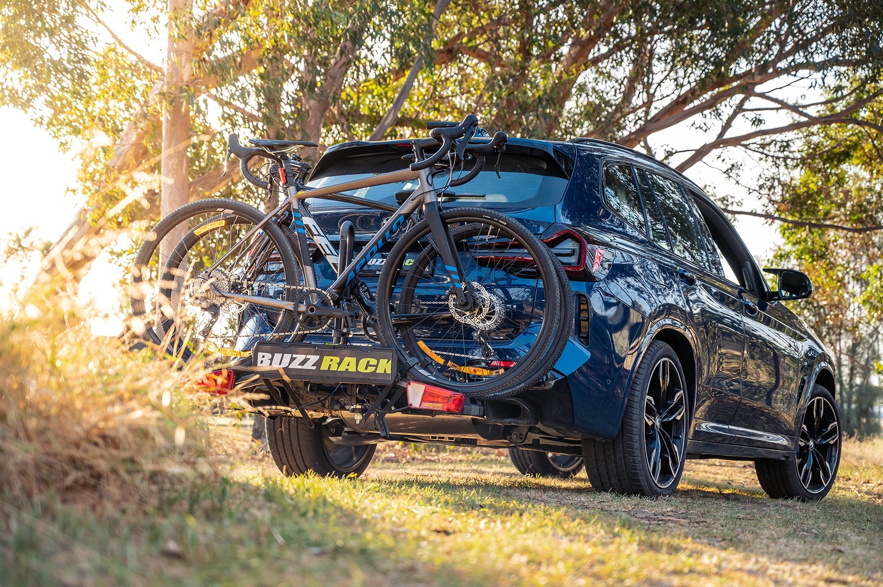 Buzzrack Eazzy 2 loaded with two bikes on vehicle