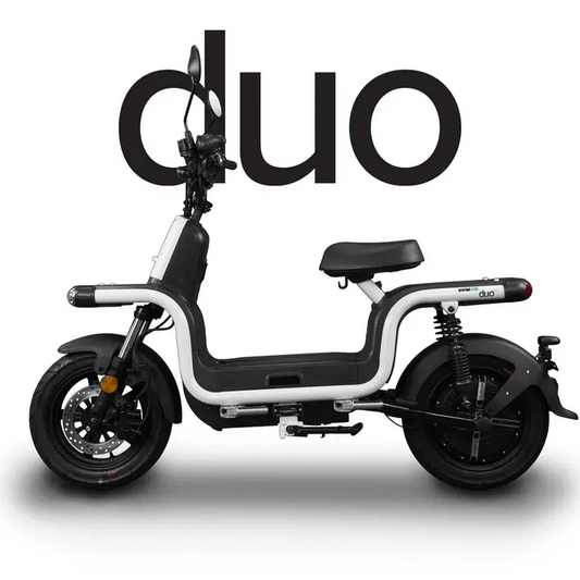 Benzina Zero Duo Electric Moped | Grace & Pace Electric Bikes