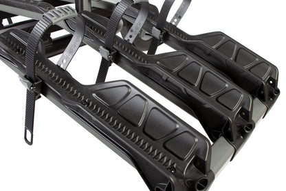 Buzzrack E-Hornet H3 hitch receiver mount detail