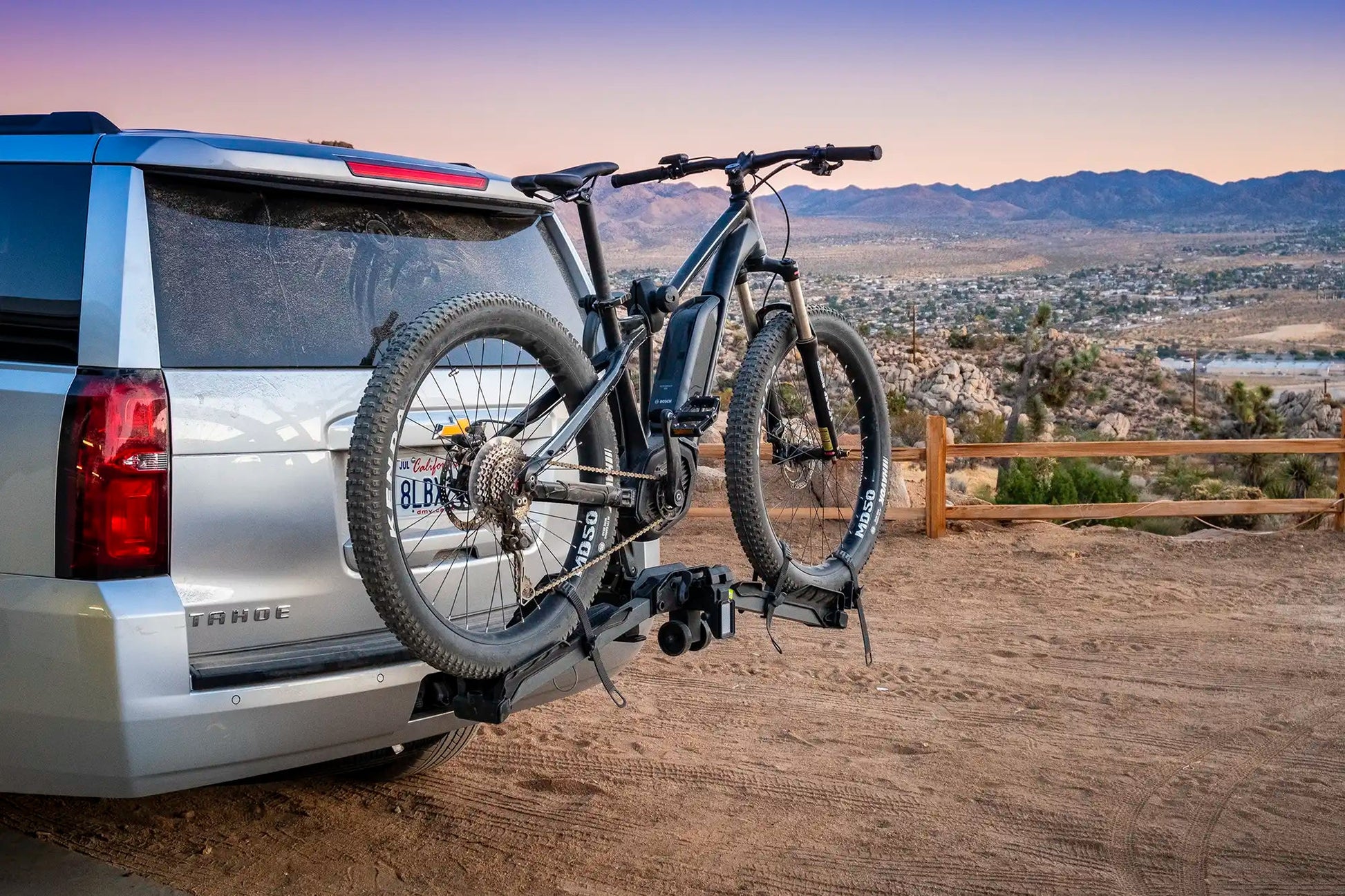 Buzzrack E-Scorpion H1 on vehicle with e-bike loaded