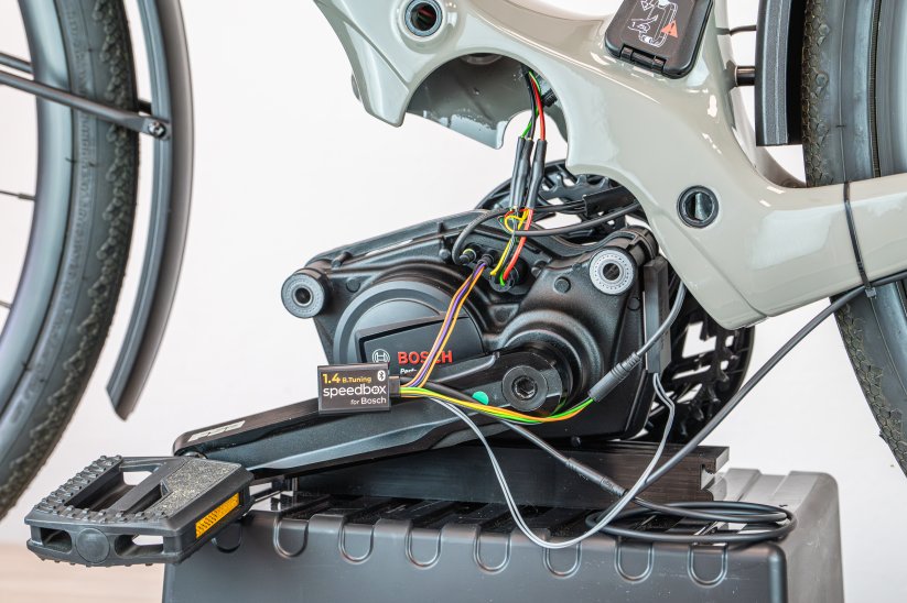 SpeedBox 1.4 B.Tuning chip installed in a Bosch Performance Line SX motor