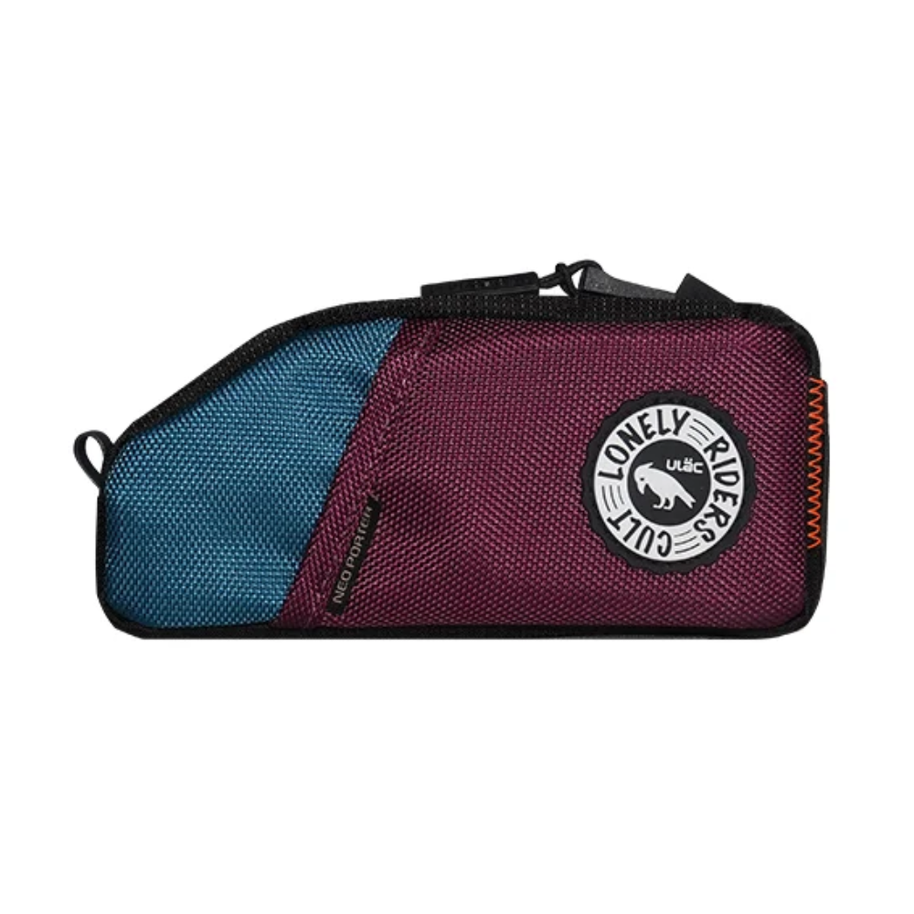Ulac Trekking top tube bag Sangria on a bike